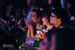 Ca sĩ Nhật Thủy ngồi ghế “nóng” trong đêm Chung kết Nhà Ga Âm Nhạc 2016 Ca sĩ Nhật Thủy ngồi ghế “nóng” trong đêm Chung kết Nhà Ga Âm Nhạc 2016